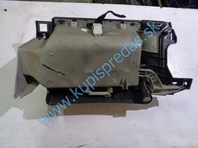 stredový kastlík na citroen c4 picasso, 9654110677